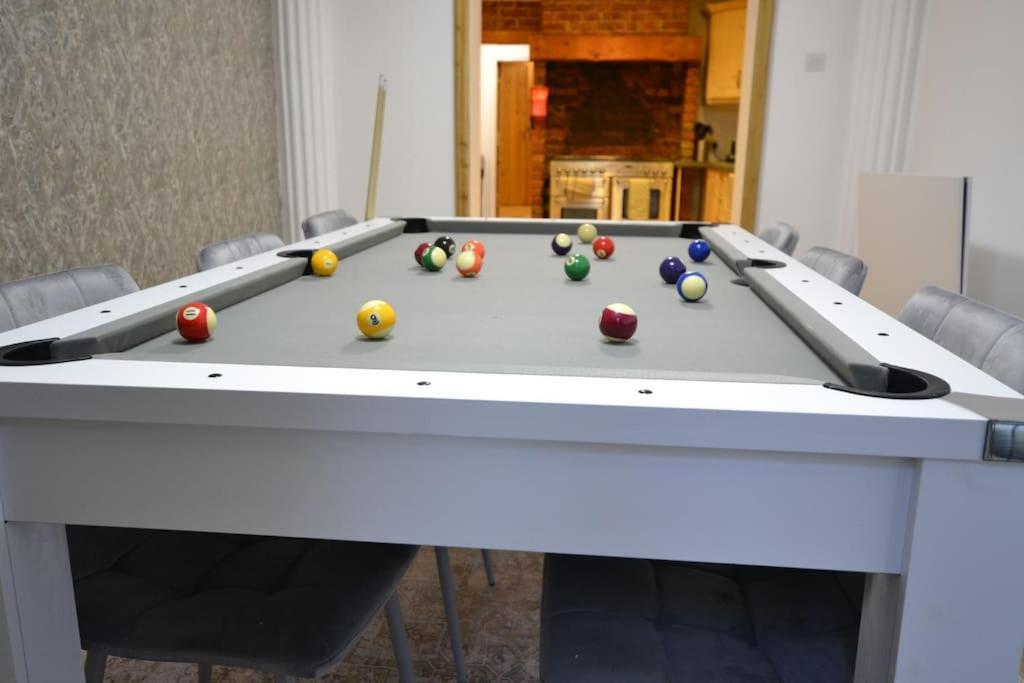 The Hive 4 Bed House Pool Table Air-Con Villa Maidstone Ngoại thất bức ảnh